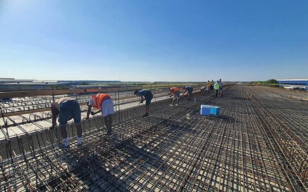 Chinezi, pe șantierul Autostrăzii București, de Paște