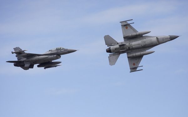Avioane sud-coreene, ciocnire fatală din cauza pozelor: 600.000$ pagube
