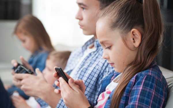 Interdicție SOCIAL MEDIA pentru copii: Eșec în AUSTRALIA