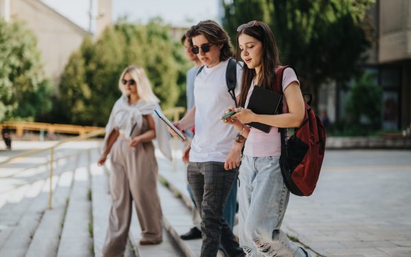 România, alegerea tinerilor: De ce rămâne prima opțiune pentru generația lor