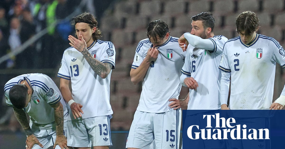 Italia, din nou eliminată în playoff, confruntată cu o criză profundă după eșecul cu Bosnia și Herțegovina Italia a ratat pentru a treia oară consecutiv calificarea la Campionatul Mondial, după o eliminare dramatică în deplasare, la penalty-uri, în fața echipei Bosnia și Herțegovina
