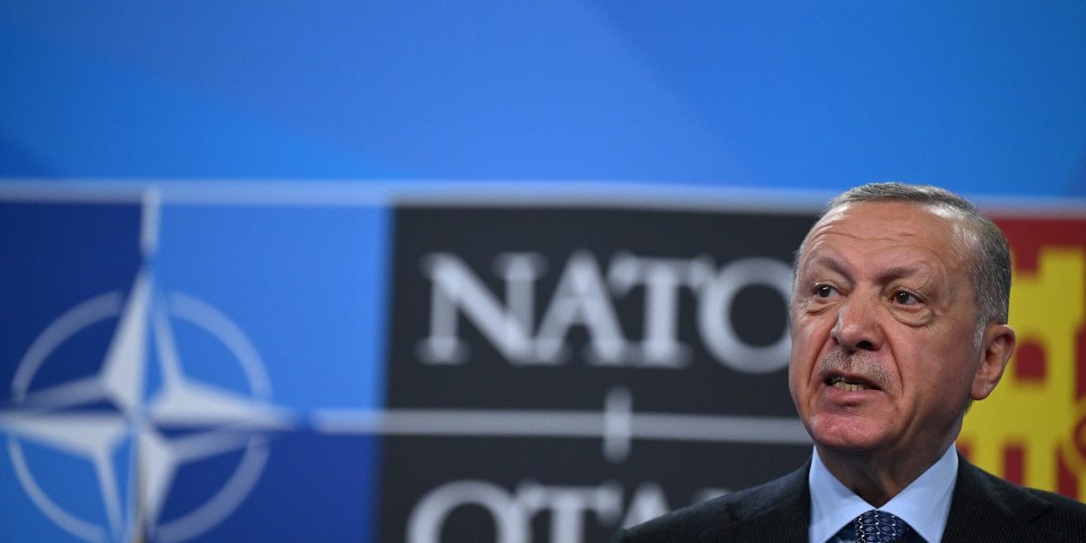 Rutte, la Ankara: NATO garantează apărarea Turciei, indiferent de situație