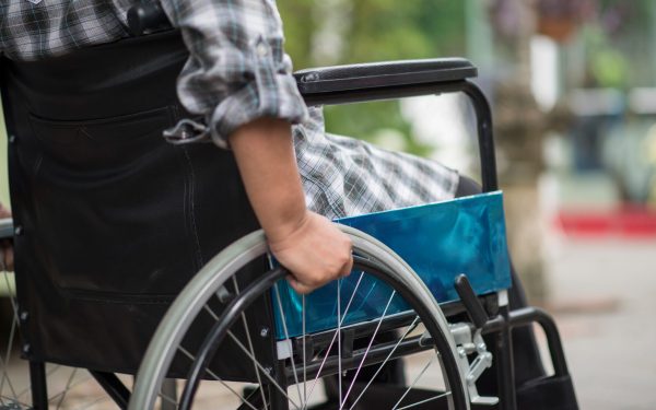 Cheltuieli ASTRONOMICE: Peste 11.000 lei lunar pentru un adult cu dizabilități în Sectorul 1