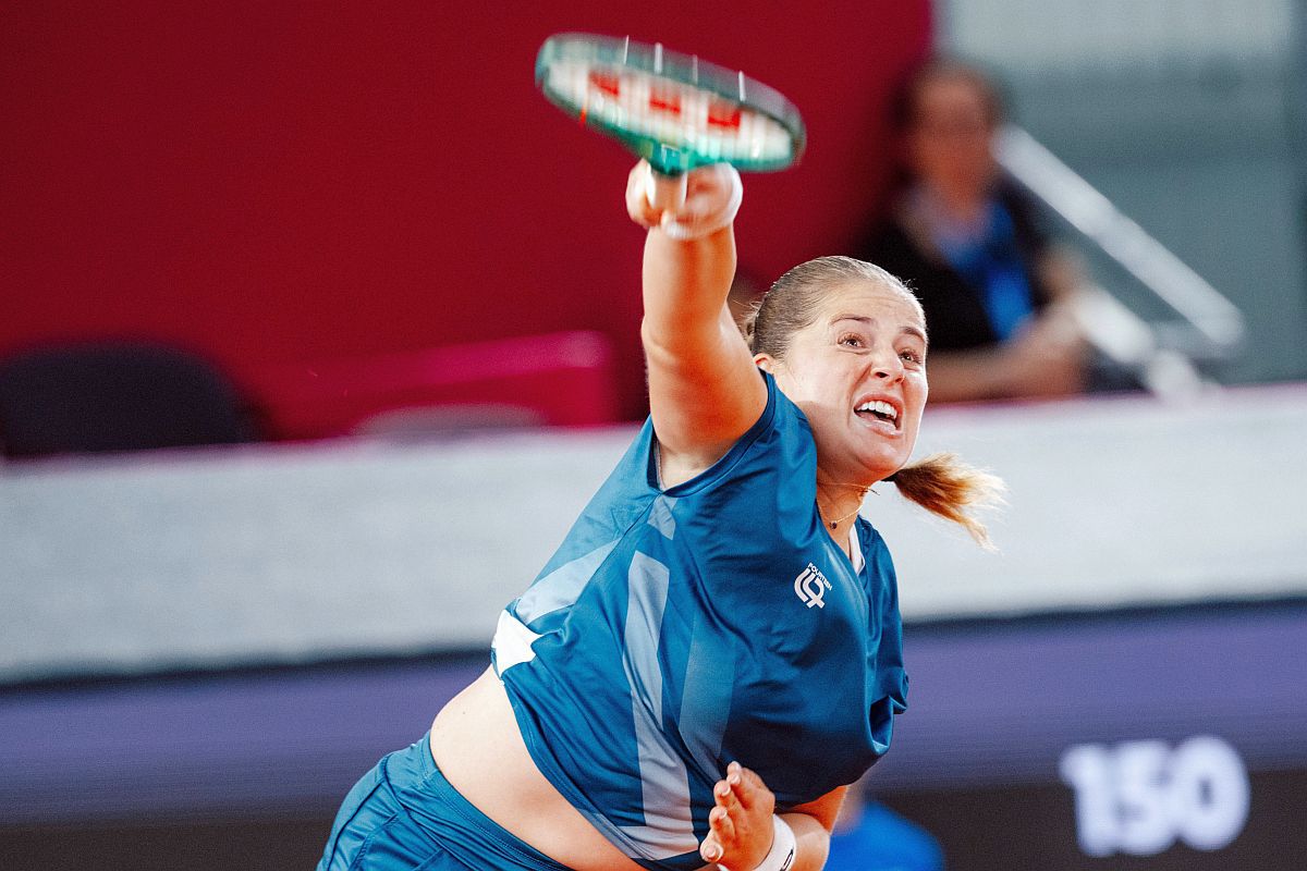 Jelena Ostapenko, scandal la Linz: Ceartă cu un spectator și revenire spectaculoasă Jelena Ostapenko, sportiva letonă clasată pe locul 23 WTA, a avut parte de un meci plin de emoții la turneul de la Linz