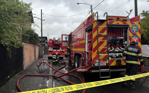 București: Pompierii, asaltați de urgențe de Sărbători, peste 300 de misiuni zilnic