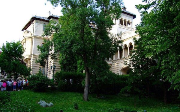 Summitul B9 la Cotroceni: Șefi de stat în România pe 13 mai