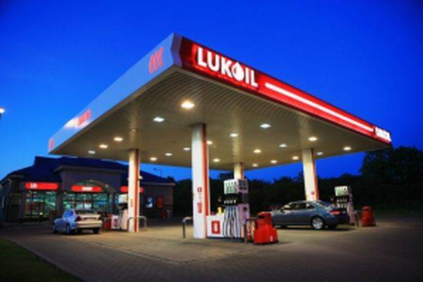 SUA prelungește termenul pentru vânzarea benzinăriilor LUKOIL