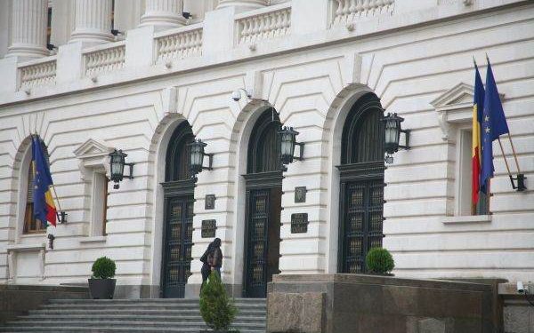 Dobânda overnight, în scădere: Plafonul atinge 5,70% pe piața monetară