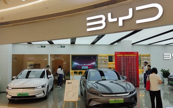 BYD, pe cale să intre în clubul marilor constructori auto europeni