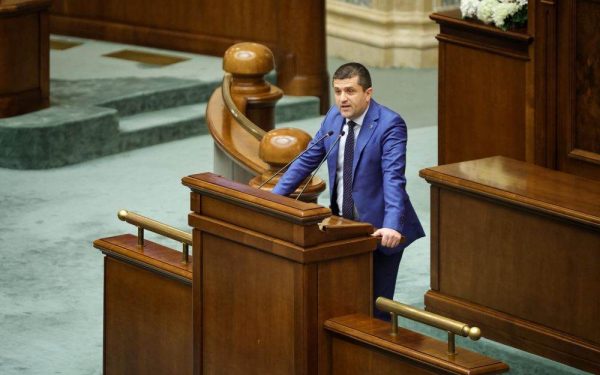 Miruță (USR) ia în calcul anticipate, după tensiunile din coaliție
