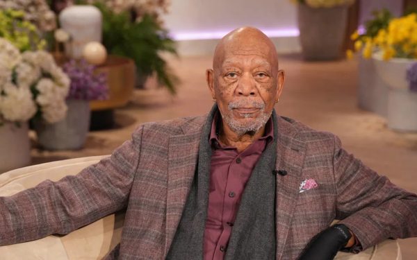 MORGAN FREEMAN, la 88 de ani: Regele ecranelor, superb pe covorul roșu