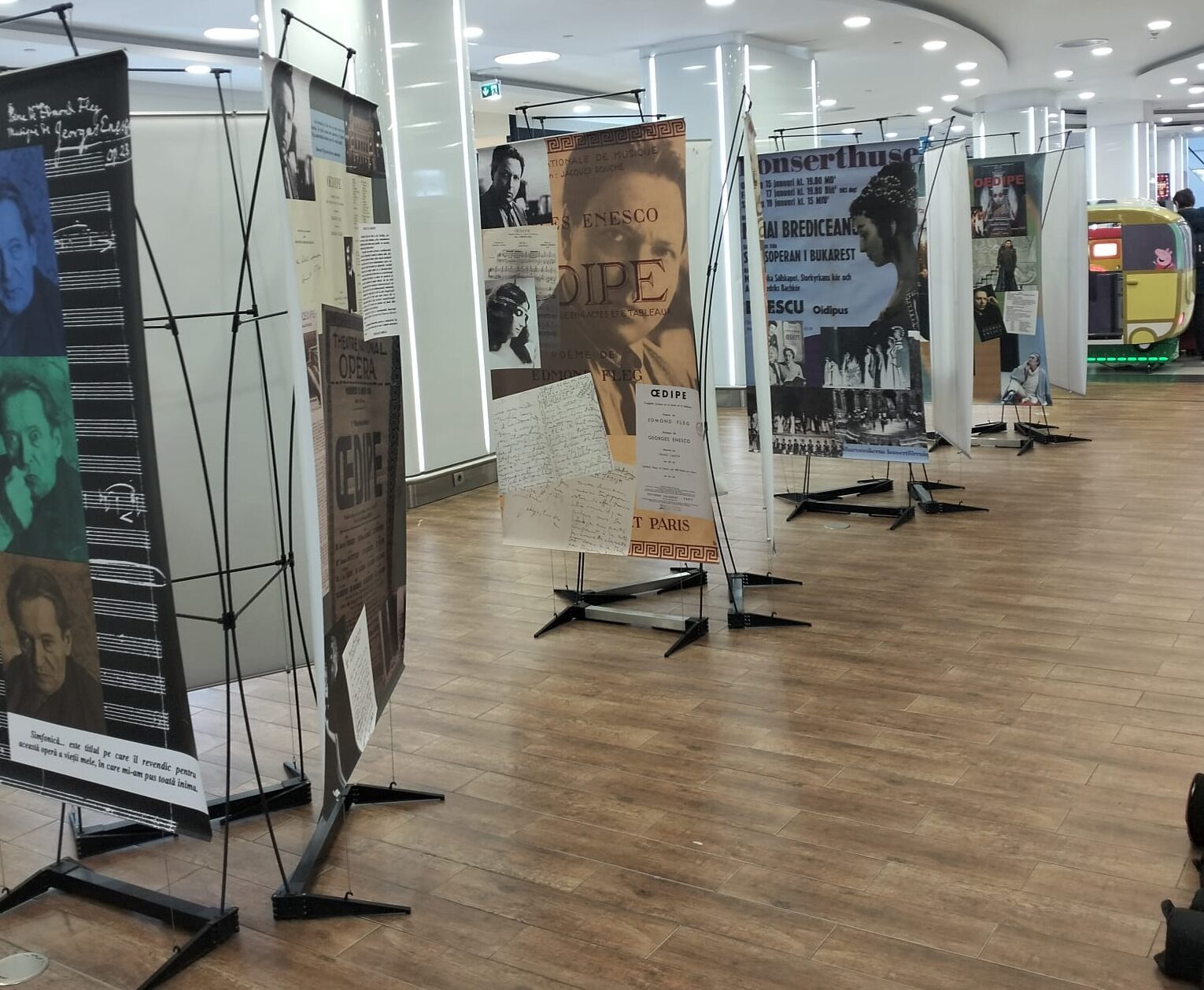 Federația ”CulturMedia” cere demiterea managerului Muzeului ”George Enescu” după deteriorarea unui obiect din tezaurul național Federația Națională a Sindicatelor din Cultură și Presă ”CulturMedia” solicită demiterea Cristinei ANDREI, managerul Muzeului Național ”George Enescu”, după ce un bun din tezaurul patrimoniului cultural național a fost avariat