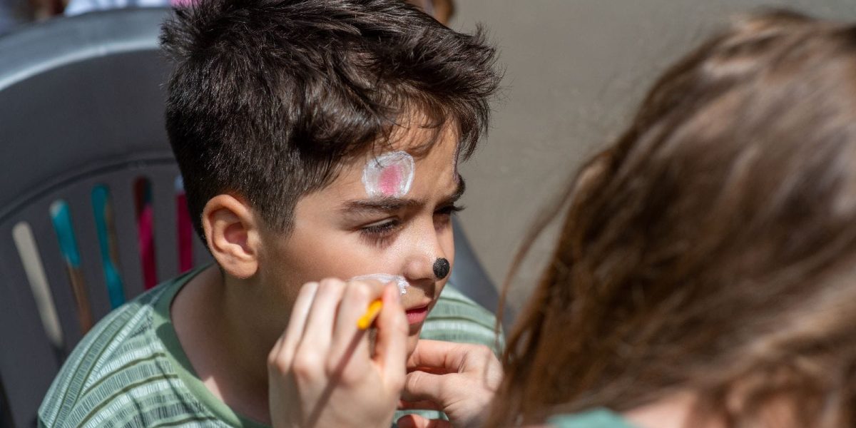 Ateliere de pictură pentru copii în Piața Valea Ialomiței, Sectorul 6