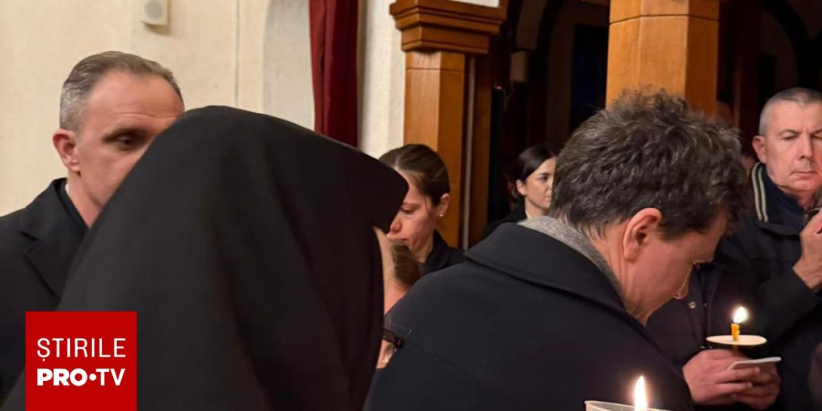 Nicușor Dan, surprins la slujba de Vinerea Mare: Unde trebuia să fie primarul