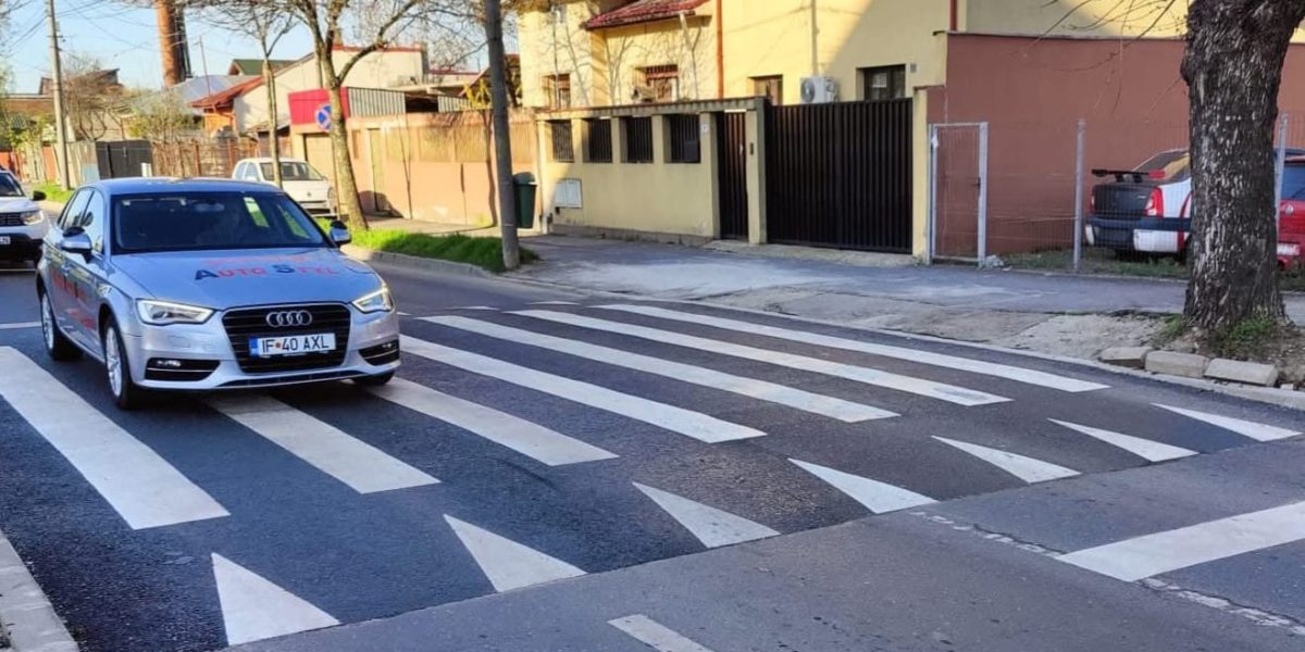 Patru treceri supraînălțate pe Bd. Laminorului. Urmează supraluminarea