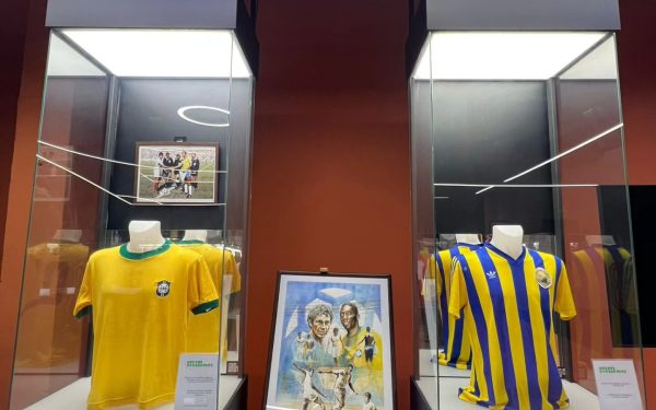 Lucescu își deschide colecția privată la Muzeul Fotbalului. Intrare liberă