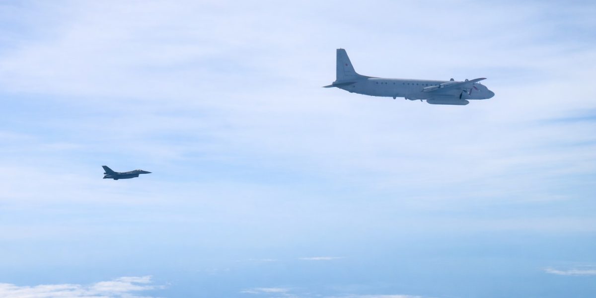 F-16 ROMÂNEȘTI, la interceptare: Avion rus, depistat lângă Țările Baltice