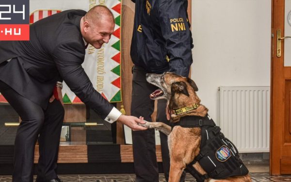 Poliția Ungară, gest emoționant! S-a pensionat un câine antidrog