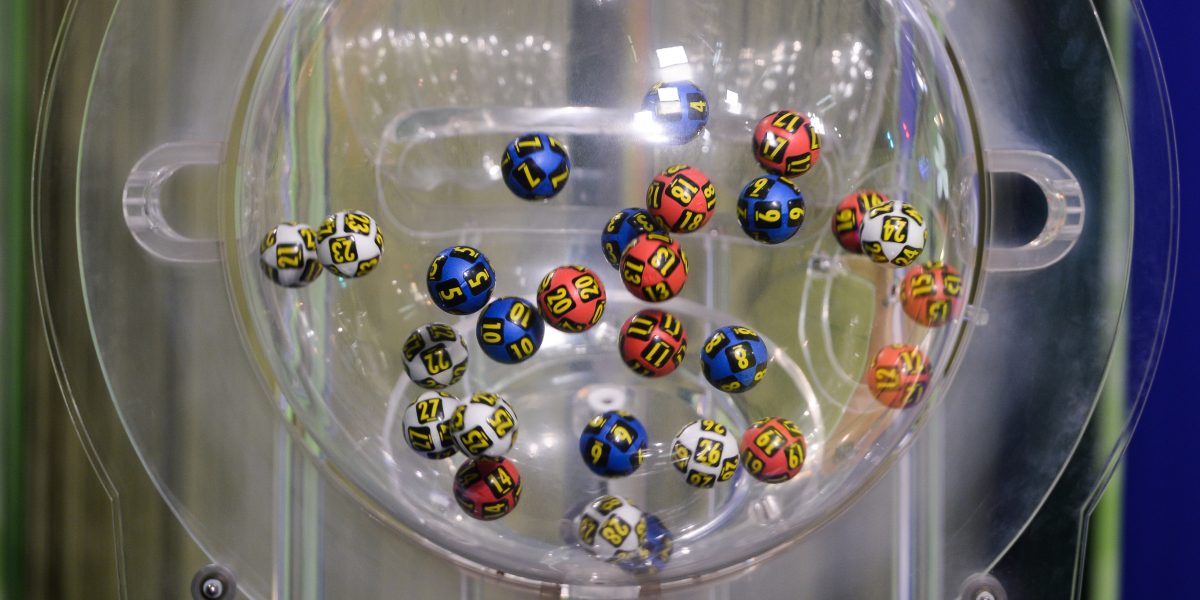 Loto Paști 2026: Vezi numerele norocoase! Ce român a dat lovitura?