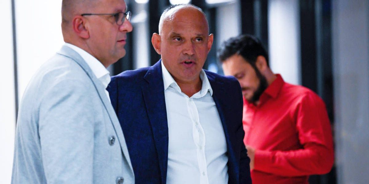 Prunea, martor la șoc: Selymes, schimbare de jucător după 10 minute pe teren!