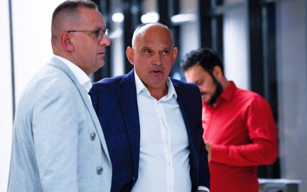 Prunea, martor la șoc: Selymes, schimbare de jucător după 10 minute pe teren!