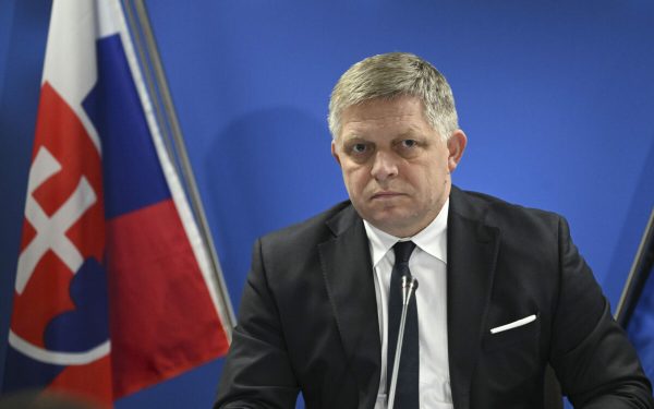 Două state UE, OFENSĂ pentru premierul slovac: Interdicție de zbor spre Moscova