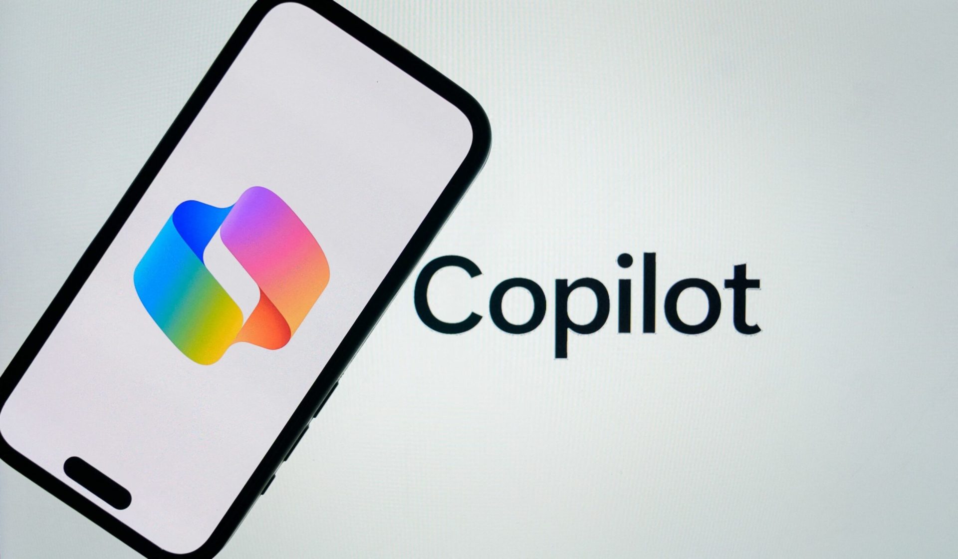 Microsoft declară copilot exclus pentru divertisment