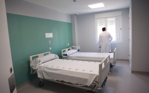 Ce face o „doula a morții”? Profesia ce stârnește controverse