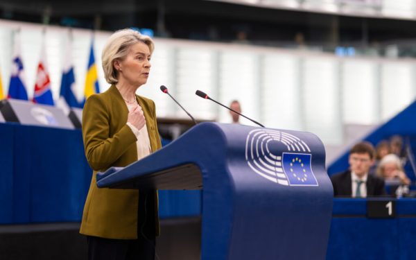 Bruxelles, cu ochii pe minori: Verificare vârstă pe rețele și site-uri porno!