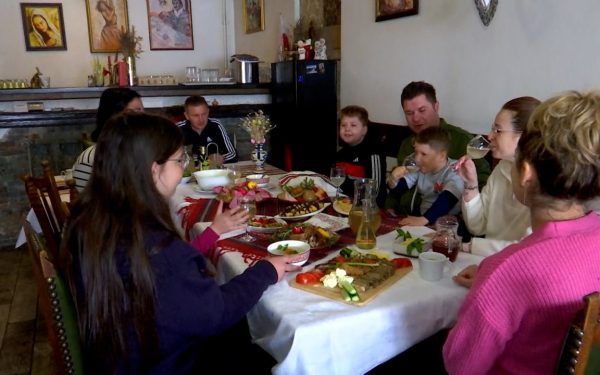 Recuperare după Paște: Trucuri pentru stomac și mahmureală