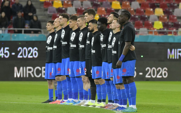 Mesaj puternic de la fanii FCSB pentru Mircea Lucescu înaintea meciului