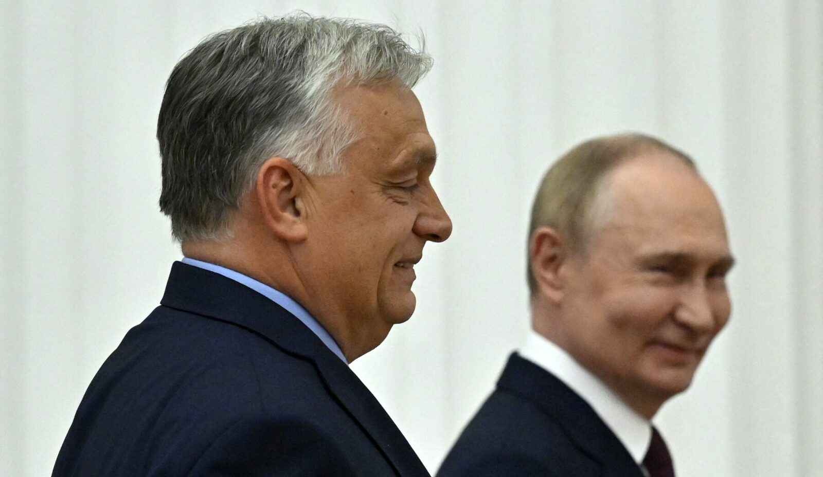 Prim-ministrul Ungariei, Viktor Orbán, se confruntă cu acuzații tot mai puternice privind orientarea țării spre est și consolidarea legăturilor cu Rusia, în contextul apropiatelor alegeri