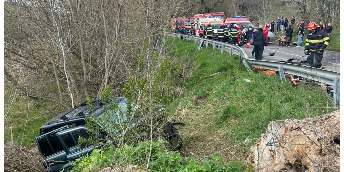 Accident GRAV în Sibiu: Cinci persoane, printre care tineri, la spital