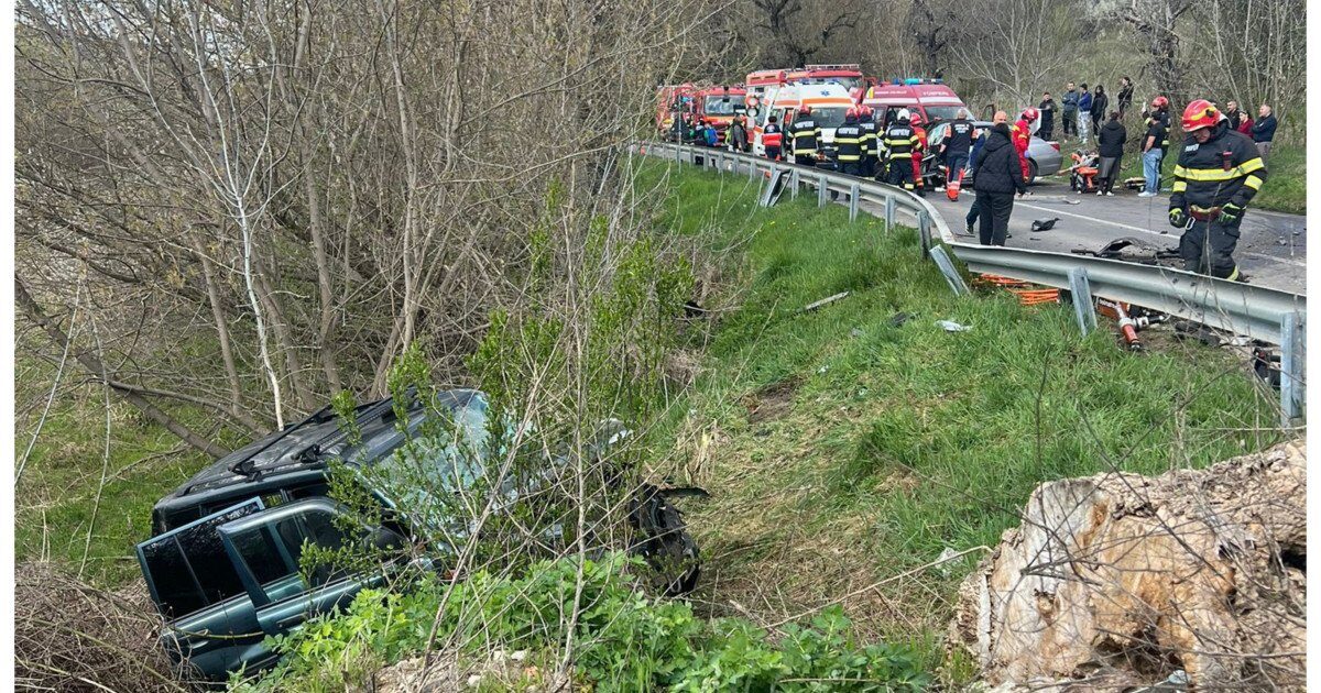 Accident GRAV în Sibiu: Cinci persoane, printre care tineri, la spital