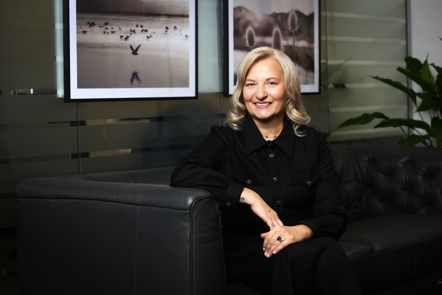 Cargus își extinde rețeaua SHIP & GO printr-un parteneriat cu FROO România Cargus, una dintre cele mai importante companii de curierat din România, anunță continuarea extinderii rețelei sale out-of-home printr-un parteneriat strategic cu lanțul de magazine moderne FROO