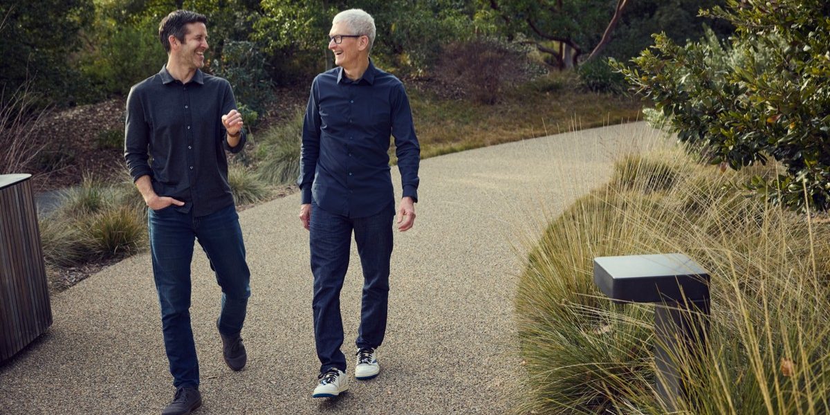 TIM COOK, șef executiv Apple, John Ternus, CEO: Schimbare majoră la gigantul tech