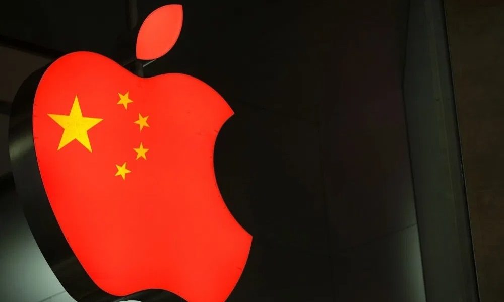 Vânzările de smartphone-uri se prăbușesc în China. Apple sfidează criza