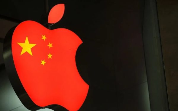 Vânzările de smartphone-uri se prăbușesc în China. Apple sfidează criza