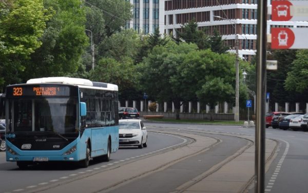 Stația Eroii Revoluției, de pe linia 323, mutată de joi