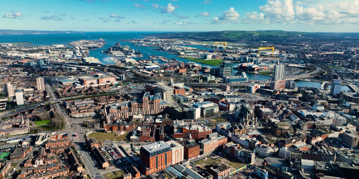 Inul din Belfast renăște: De la fabrici la podiumurile de fashion