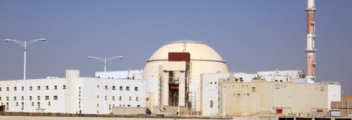 Un atac aerian comun americano-israelian a vizat sâmbătă instalația nucleară de la Bushehr, situată în sudul Iranului