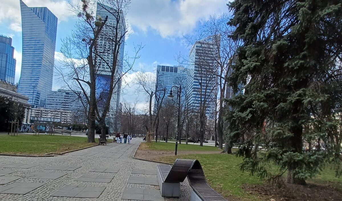 Varșovia, model pentru București: Trotuare libere și sute de km de piste de biciclete
