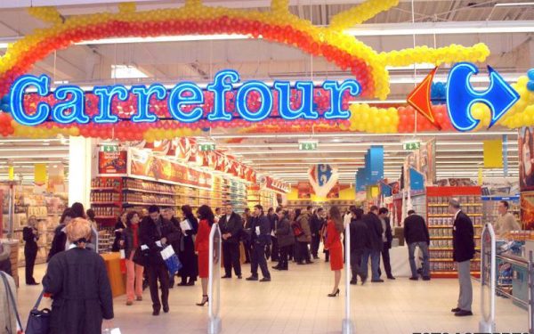 Carrefour: Programul magazinelor de Paște 2026. Vezi orarul!