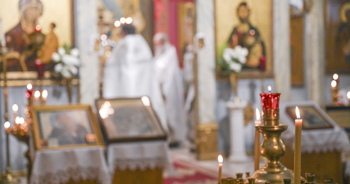 Duminica Floriilor, sărbătoare religioasă ce marchează intrarea triumfală a lui Iisus Hristos în Ierusalim, devine o zi deosebit de importantă în calendarele creștine și în tradiția românească, fiind totodată ziua în care numeroși români poartă nume de flori și își serbează onomastica
