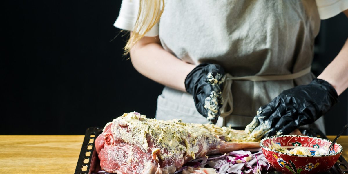 Mesele de Paște, un prilej de bucurie și tradiție, sunt așteptate cu nerăbdare de români