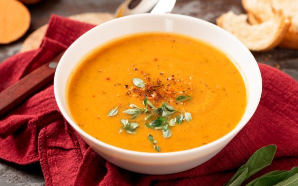 Rețete detox rapide după Paște: Supele-minune care te pun pe picioare