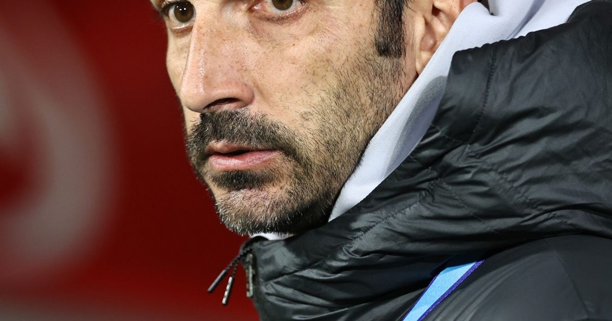 Elias Charalambous, fostul antrenor al FCSB, se află în centrul unor zvonuri despre posibilitatea revenirii în fotbal, la doar o lună după ce a părăsit formatia campioană a României