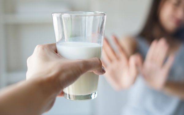 Laptele și Parkinson: Avertisment Șocant de la Neurologi! Studii recente dezvăluie riscuri