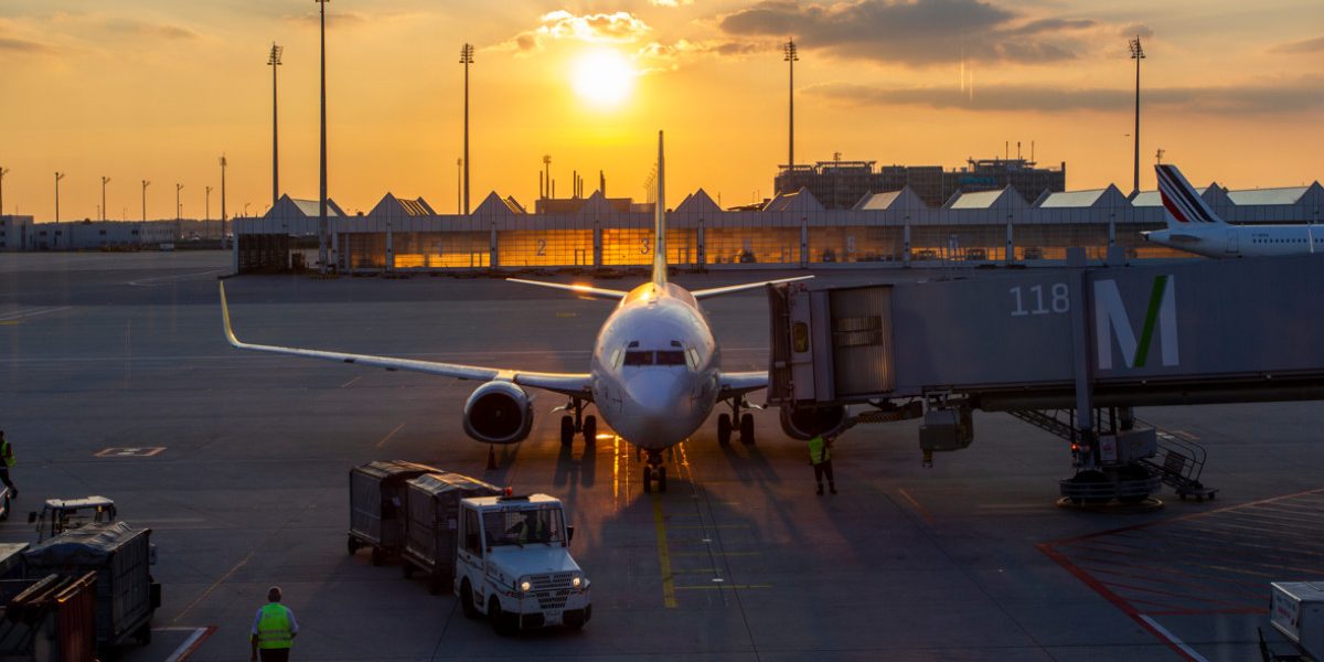 Criza de kerosen lovește Europa: Zborurile de vară, în pericol!