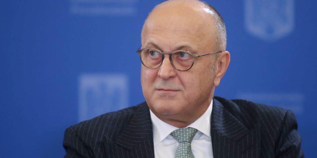 Șucu, despre „vânătoarea de bănci”: Creditele se scumpesc imediat